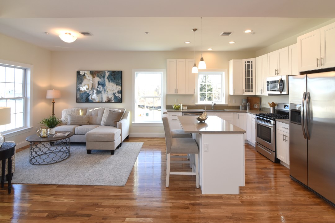 Home Staging Connects Buyers to Homes