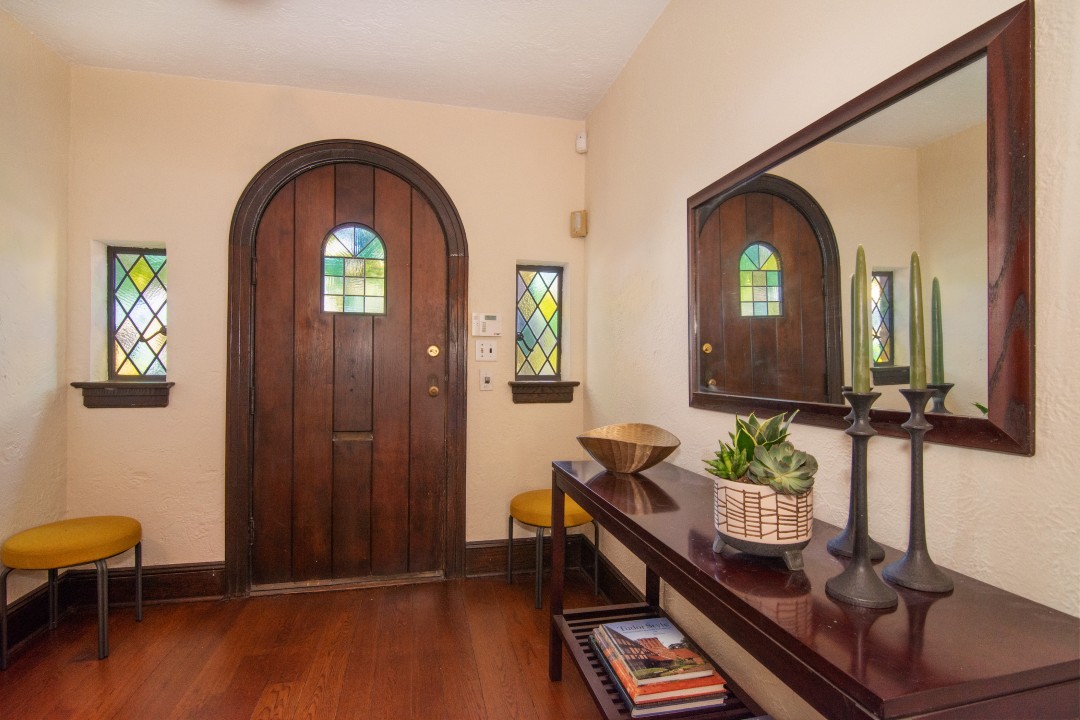 Professionally Assisted Home Staging in Pelham Manor, NY